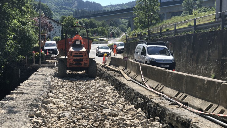 Basalde eta Errekalde lotzeko pasabiderik gabe, oraingoz