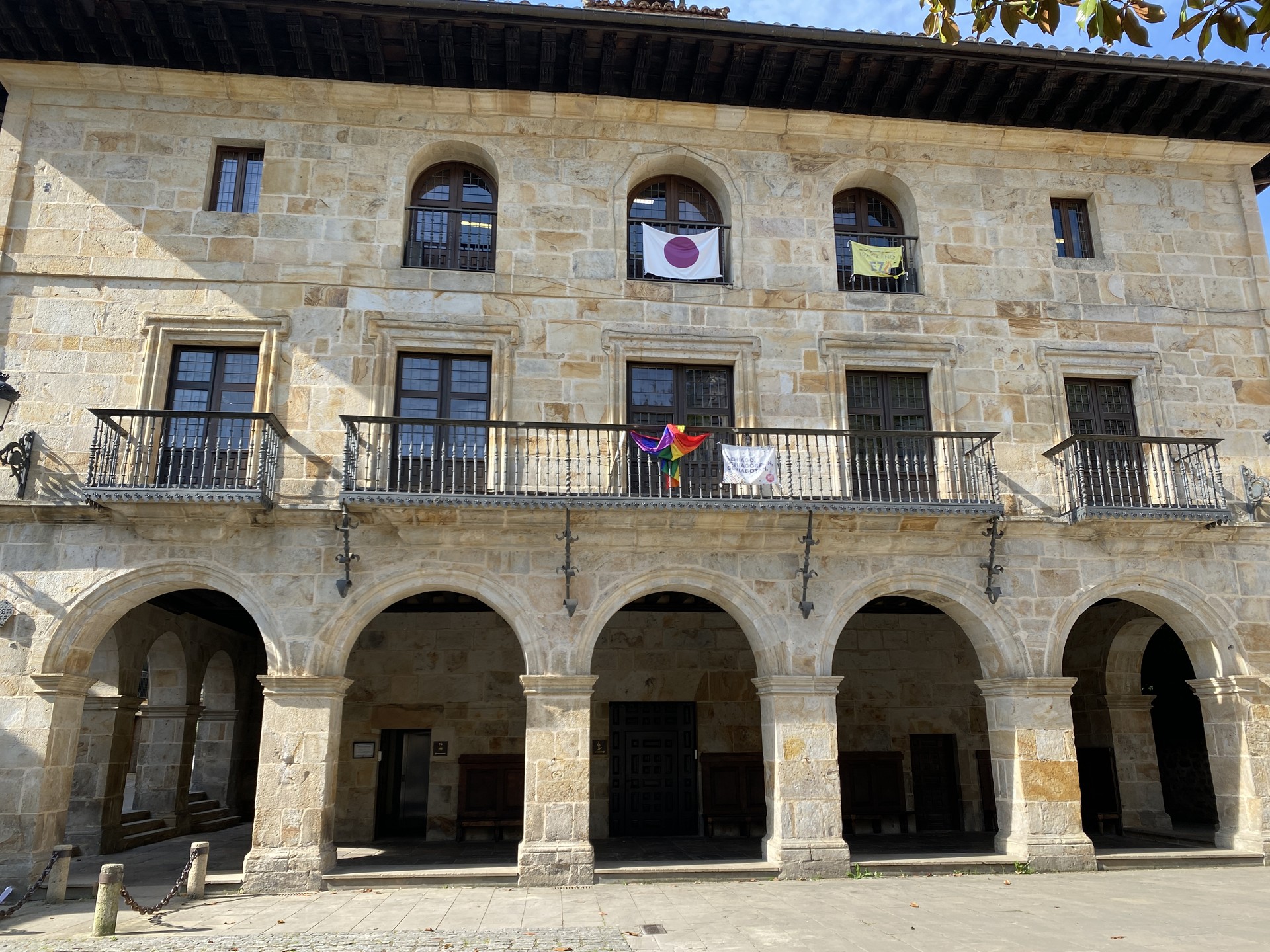 Talde soziokulturalak diruz laguntzeko oinarriak onartu ditu Udalbatzak