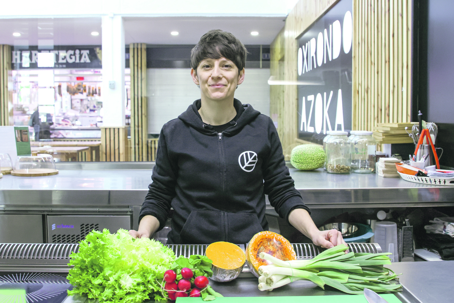 'Ezkaratzean': Anne Otegik gidatutako sukaldaritza-saio berria