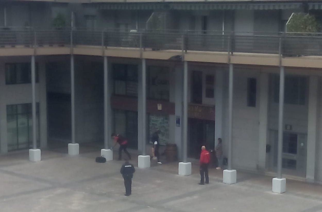 Beste lapurreta bat Buenuena tabernan
