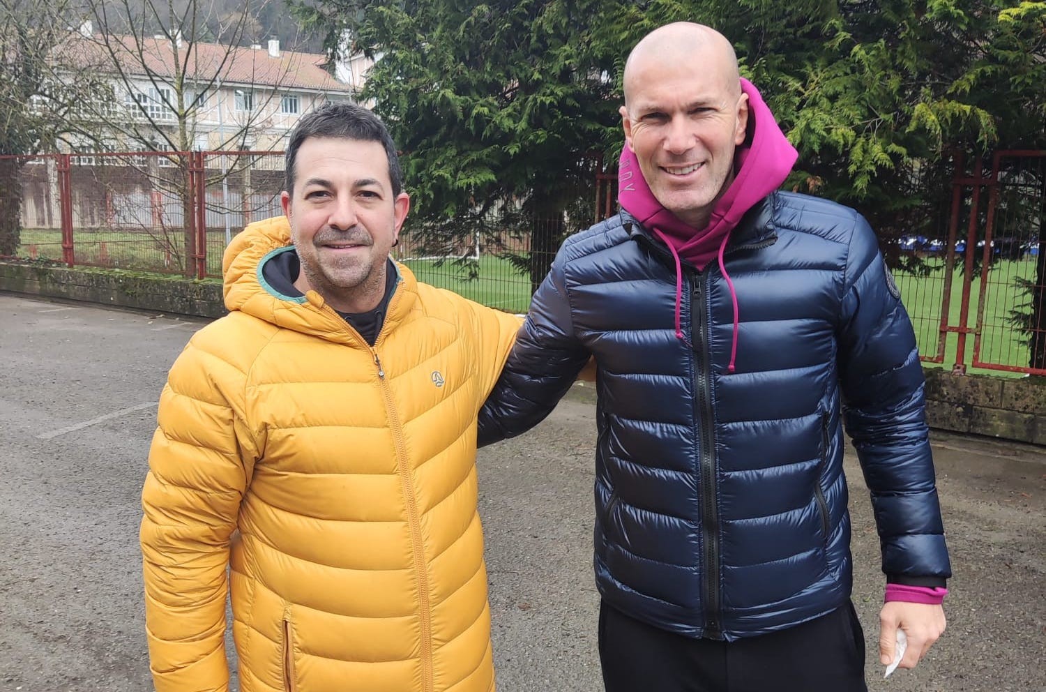 Zinedine Zidane Atxabalpen, semearen lan-saioak gertutik jarraitzen
