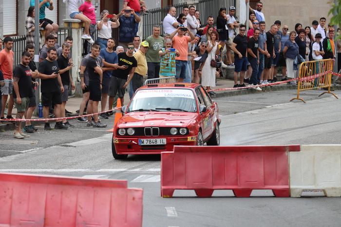 42 pilotu Eskoriatzako rallysprintean, bihar