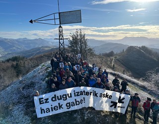 Urteroko ekitaldia egin dute Intxorta tontorrean