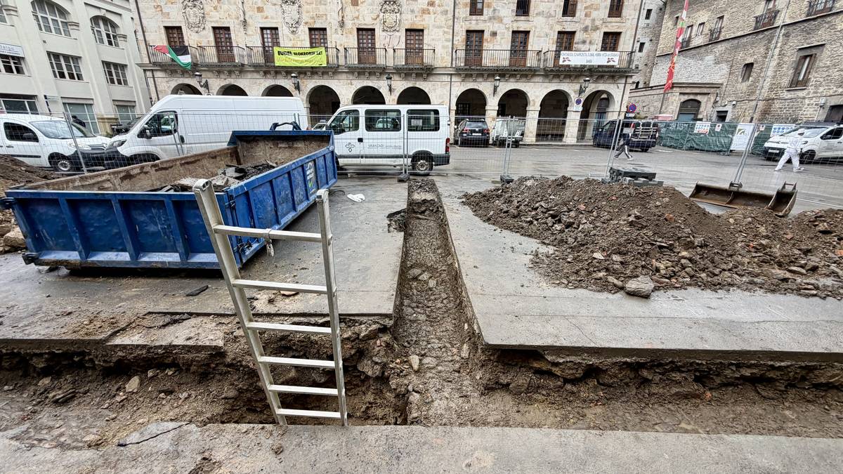 Astelehenean hasiko dituzte San Martin plaza berrurbanizatzeko lanak