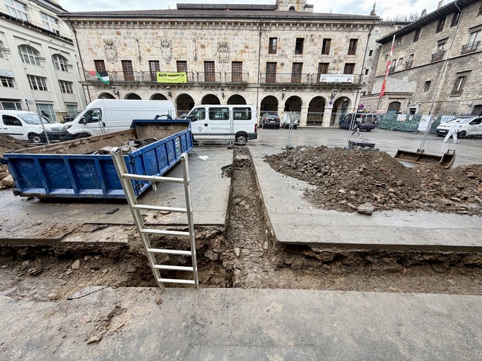 Astelehenean hasiko dituzte San Martin plaza berrurbanizatzeko lanak