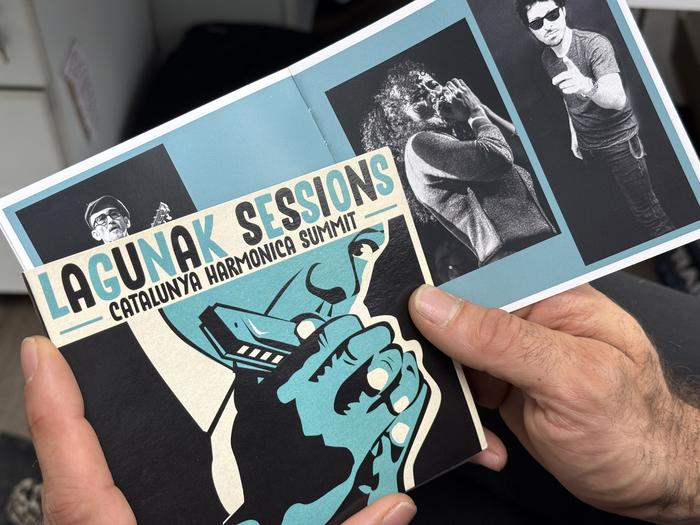 'Lagunak Sessions' diskoa kalean, Arrasateko Javier Lagunak babestuta