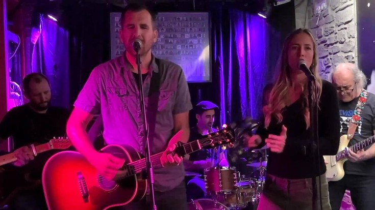 Harria eta Amusteiren zuzenekoak zapatuan, Antzuolako gaztetxean