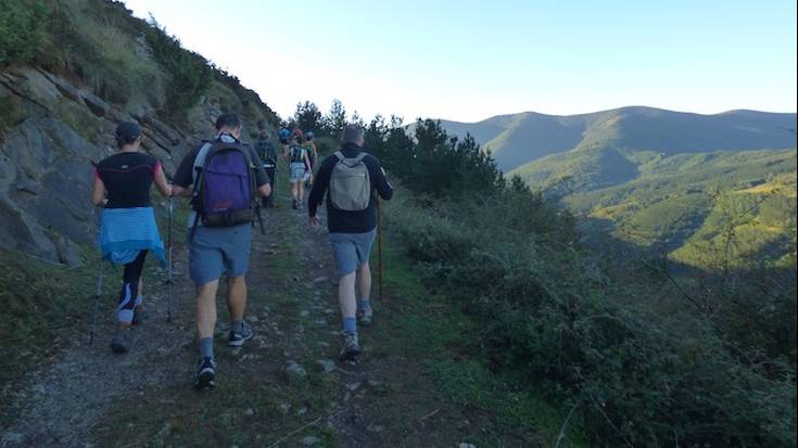 Mendizale kuadrila galanta batuko da bihar Oñatiko mendi martxan