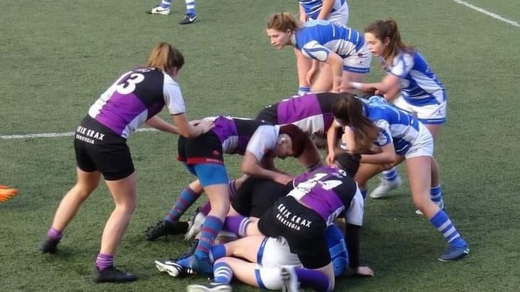 ART-ko neskek Mojategin berrekingo diote ligari, La Unicaren bisitarekin