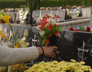 Hilerriko gorpuzkiei buruzko oharra bidali du Arrasateko Udalak