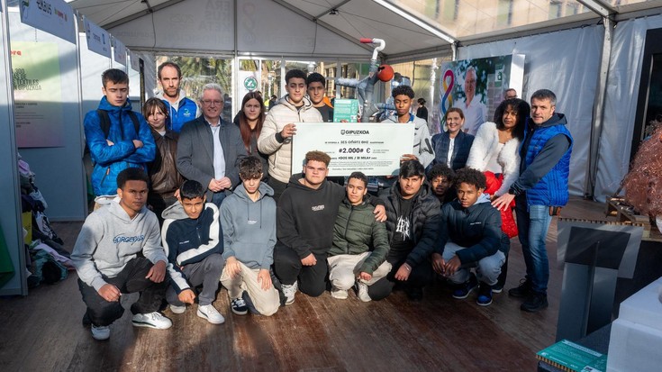 Oñati BHI eta Aretxabaleta Lanbide Eskola saritu dituzte 'ekonomia zirkularra modelatuz' ekimenean