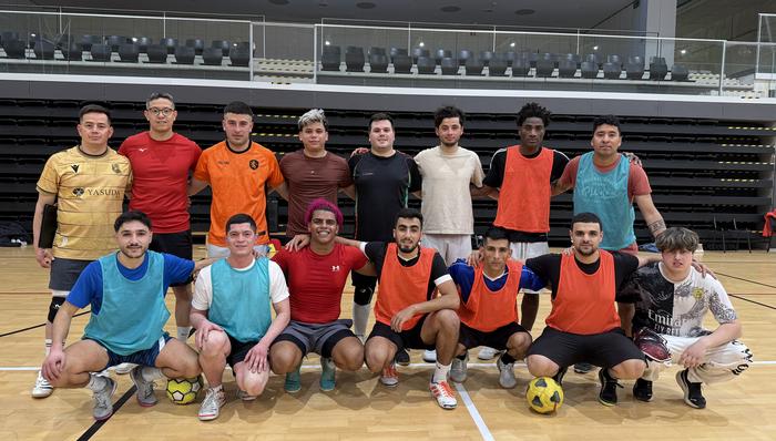 Areto futbol talde sortu berria poliki-poliki handitzen