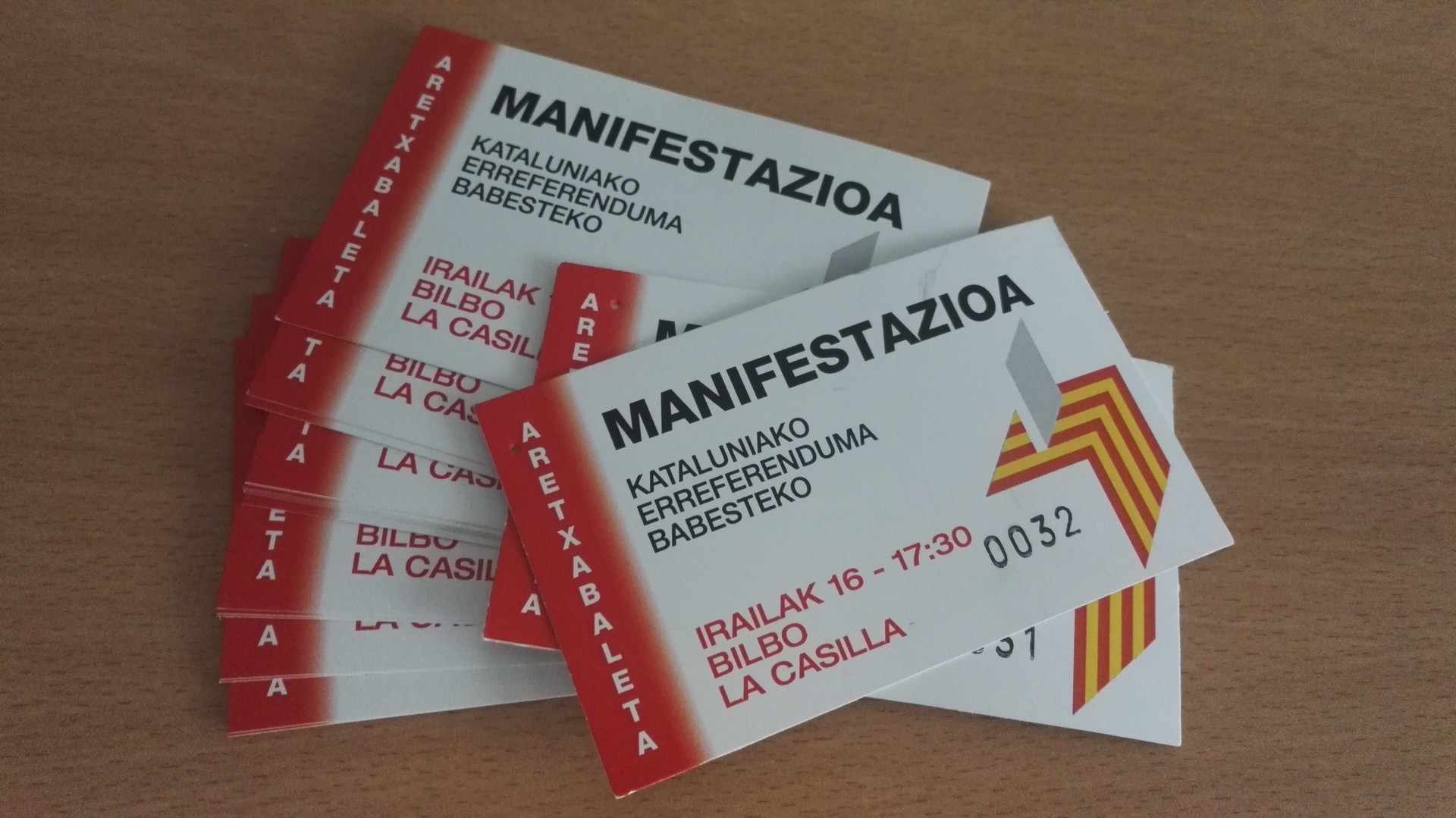 GEDk deitutako manifestaziora joateko autobuserako txartelak eskuragai Aretxabaletan