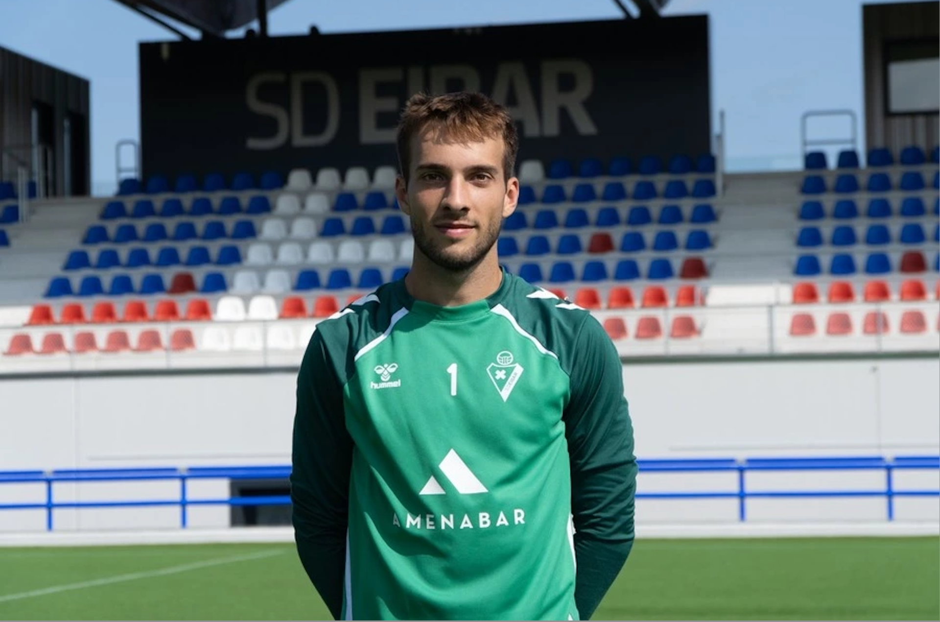 Joseba Bermejo oñatiarrak kontratua berritu du Eibarrekin