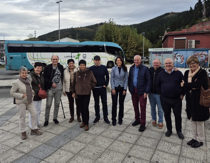 Lurraldebuseko telefono bidezko salmenta zerbitzuak 4.636 txartel saldu ditu lehen urtean