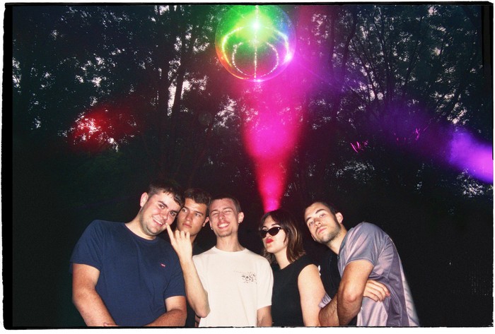 Danbakaren sari nagusia Malkoren kantu berrien bilduma sendo bihurtuta