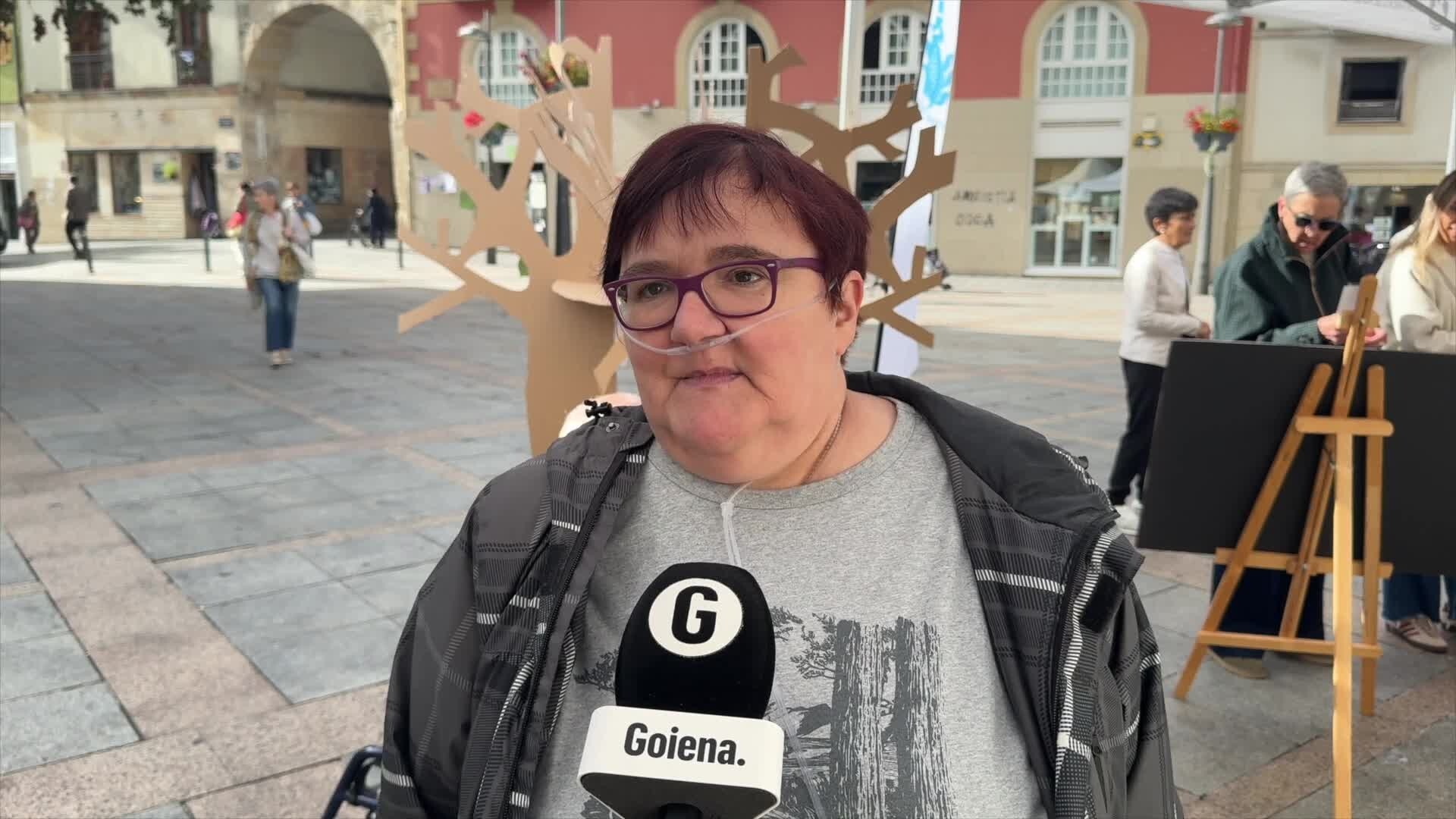 Pili Romariz: "Herritarrek, gu babesteaz gain, lanak erosten dizkigute"