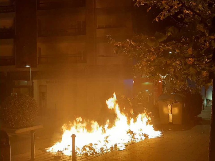 Zapatu gaueko gertaeren irakurketa egin du Arrasateko EH Bilduk