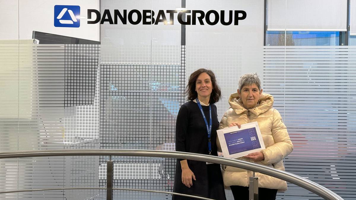 Amaia Arrieta Vallejok irabazi du Danobatgroup-eko Euskararen Eguneko lehiaketa