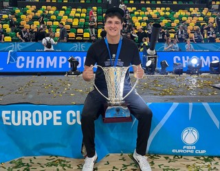 Bingen Errastiren Bilbao Basketek FIBAren Europako Kopa irabazi du