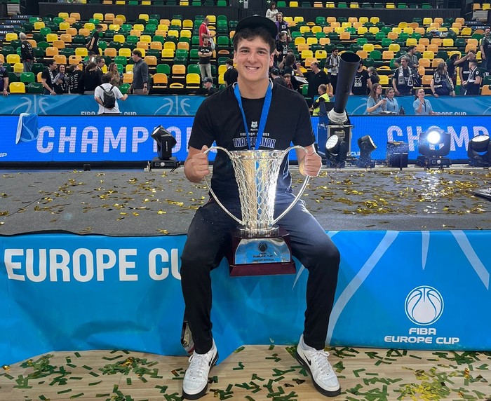 Bingen Errastiren Bilbao Basketek FIBAren Europako Kopa irabazi du