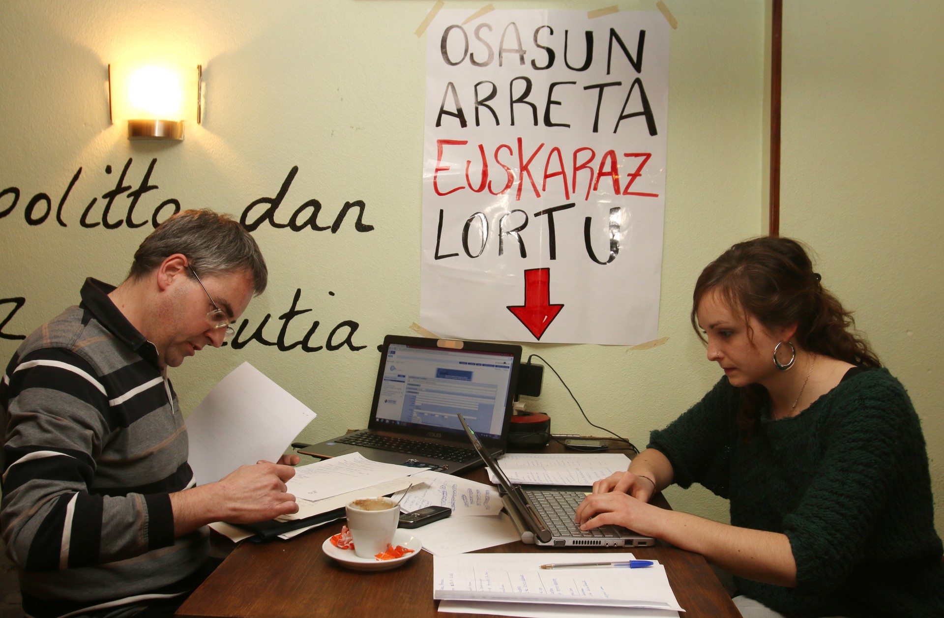 Osakidetzan arreta euskaraz jasotzeko eskaerak batuko dituzte Oñatin