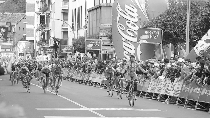 22 urteren ostean, Bergaran, goi mailako txirrindulariak nor baino nor gehiago