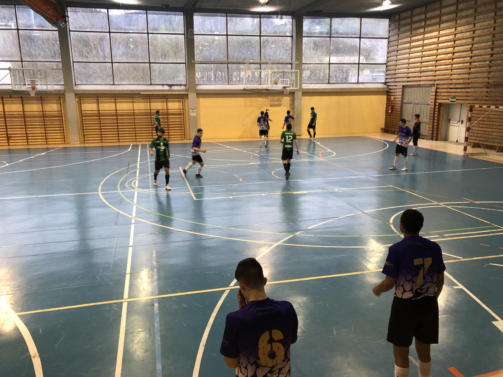 Lehenengo fasea porrotarekin itxi du Mondratek (3-4)