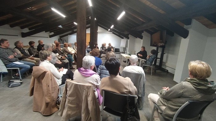 'Los besos en el pan' literatura solasaldia hilaren 25ean Kulturaten