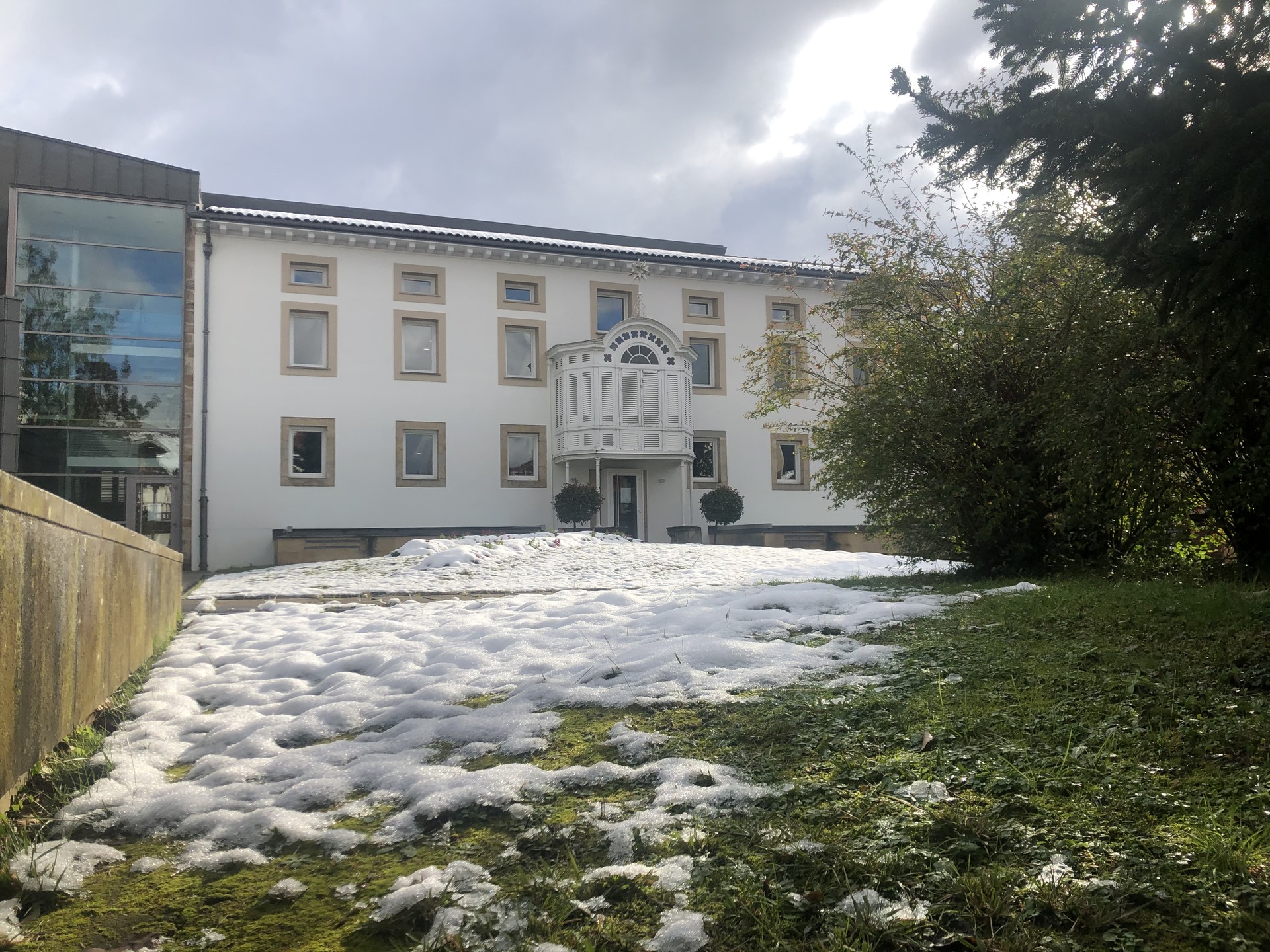 Eraskusketa batekin hasiko du Nabarraldeko taldeak hitzaldi zikloa