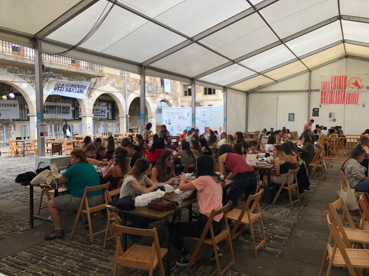 'Oñatiko primadia' bazkariarekin hasi dute