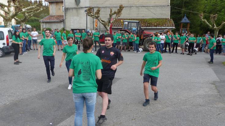 Primeran joan da Auzuen Arteko Eguna eta Angiozarrek hartu du lekukoa hurrengo urterako