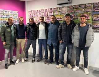 Mondrak zuzendaritza talde berria aurkeztu du