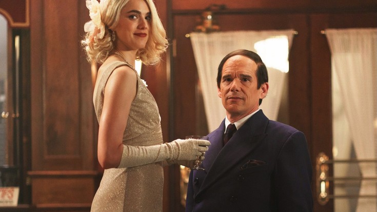 'Blue moon' pelikula: Noraezean dabilen izakia