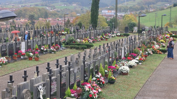 Hildakoak gogoan, Domu Santu Egunean