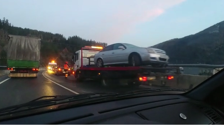 Bi autoren arteko talkak ilarak sortu ditu Zubillaga inguruan