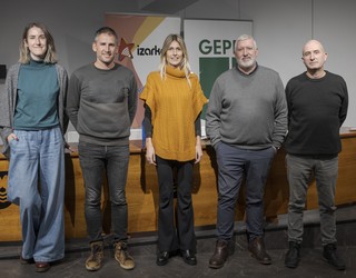 Euskal pilota sustatzeko enpresen eta komunikabideen arteko elkarlana abian