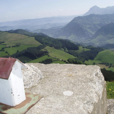 Mendi buelta Idiazabaldik abiatuta eta bazkaria Oiharte sagardotegian