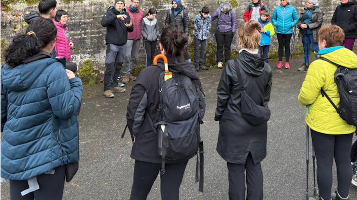 Ibilaldi gidatuan, herritar taldea gustura