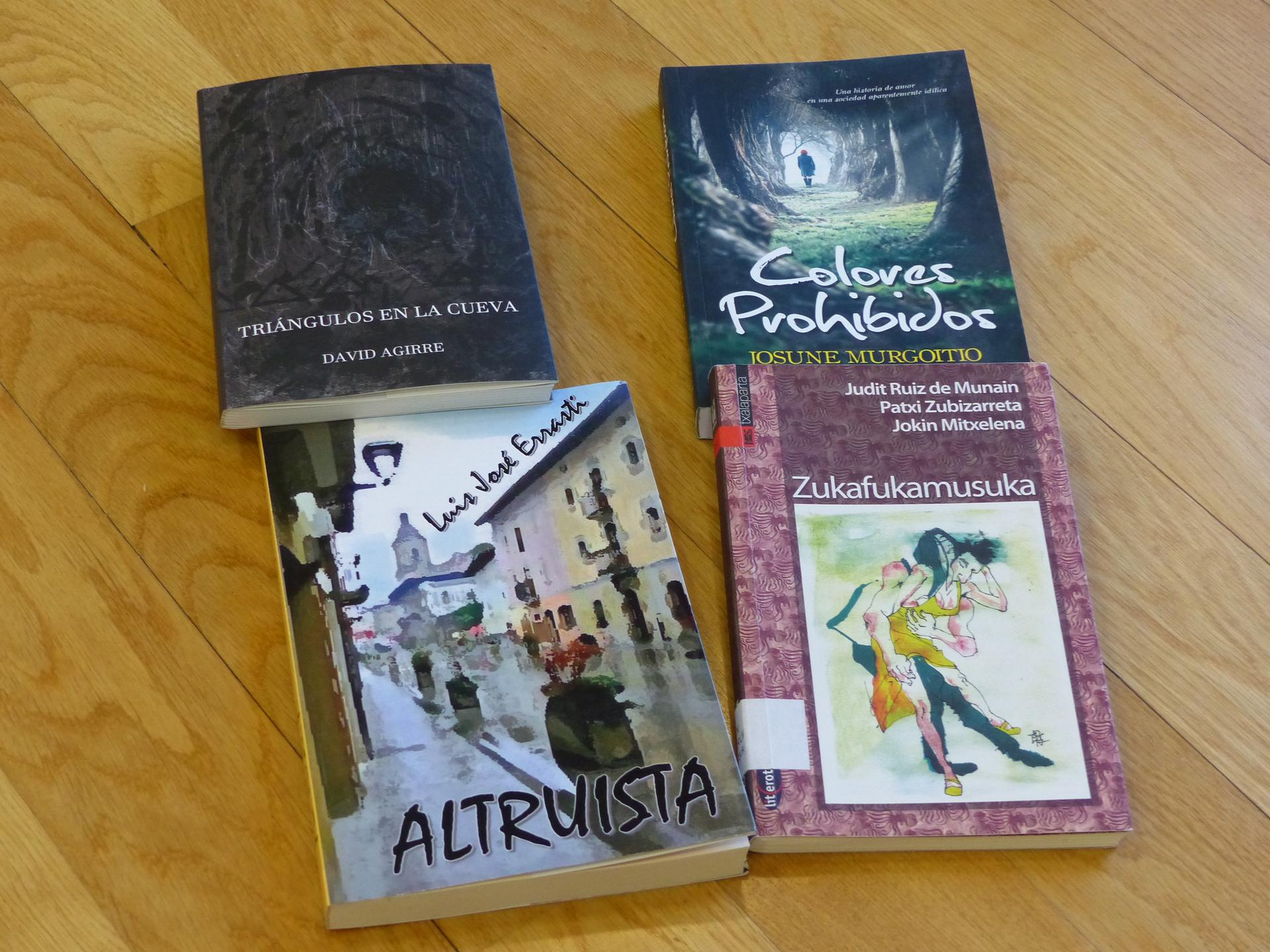 Aretxabaletako lau idazleren arteko solasaldia Arkupen, bihar
