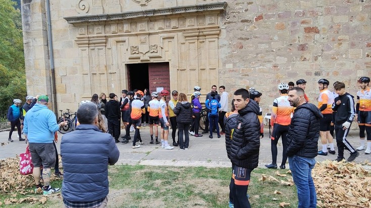 Iturribero Txirrindulari Elkartekoak bisitan izan dira Dorleta Santutegian