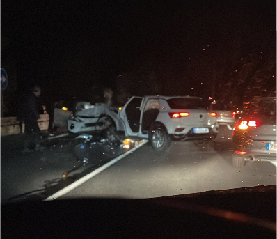 Bi pertsona zauritu dira Arrasate eta Elorregi artean gertatutako istripuan