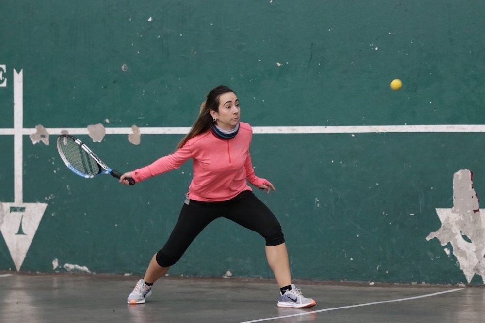 Hamar bikote nor baino nor gehiago bihar hasiko den frontenis txapelketan