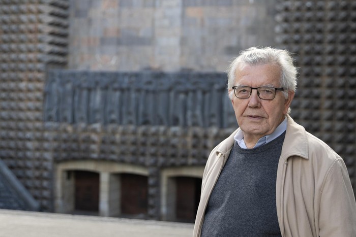 Paulo Agirrebaltzategi: "Artikuluak debekatuak izateko beldurra egoten zen"