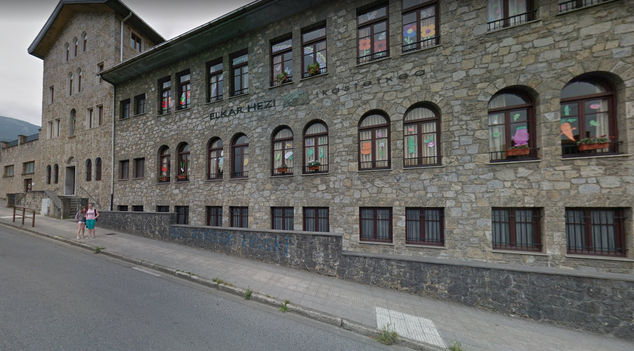 Elkar Heziko ikasle ohiek bazkaria egingo dute zapatuan