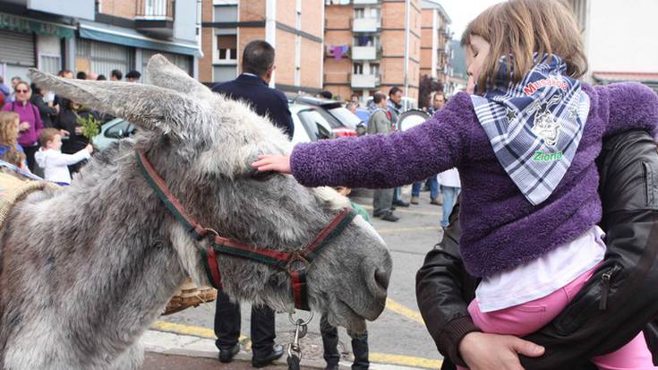 Zigorrolako balkoiko lehen erromeria egingo dute bihar