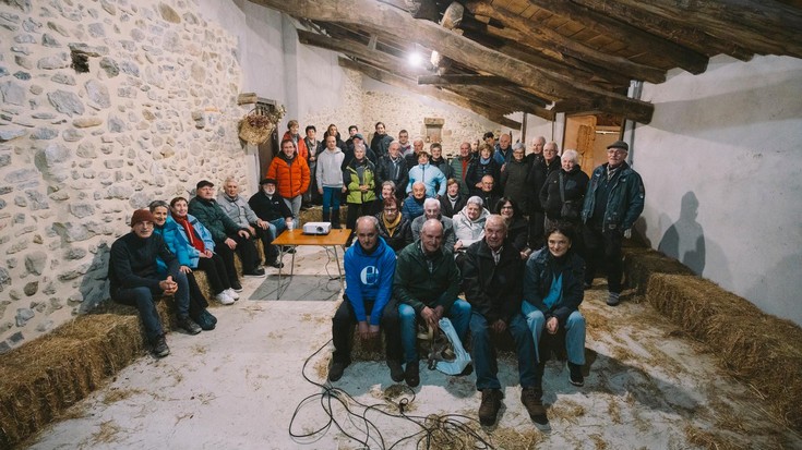 Gari kontuak oraingoan berbagai, gaztainen gainean jardun zutenekoa ikusteaz batera