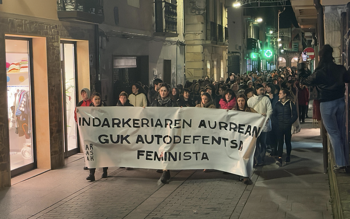 Indarkeriari saretuz erantzuteko mezua entzungo da azaroaren 25ean