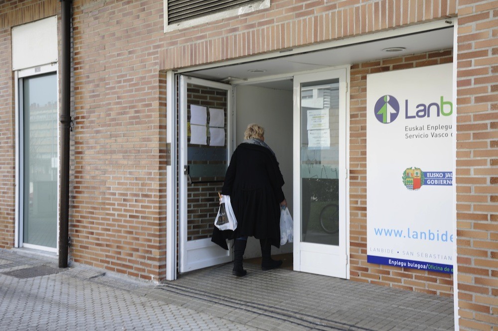 Errenta-berdintasun handia dago Euskadin; neurri on baten, dirulaguntzengatik