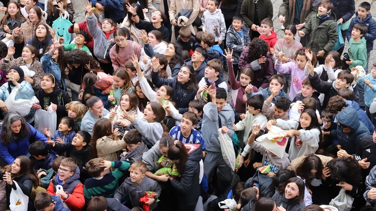 Haur eta gozokien festa San Nikolas boloan